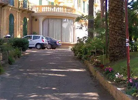 Grand De Londres Hotell