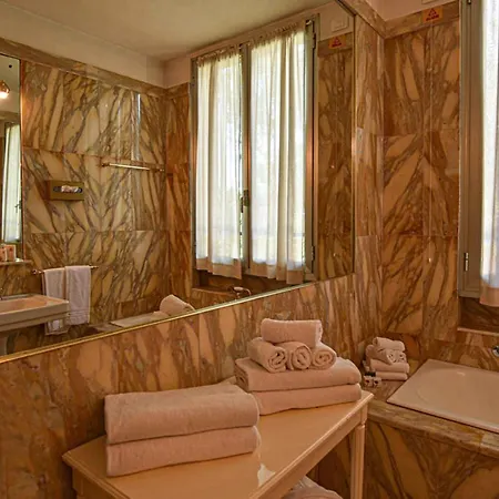 Hotell Grand De Londres 4*