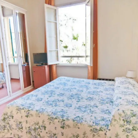 Grand De Londres Hotell 4*