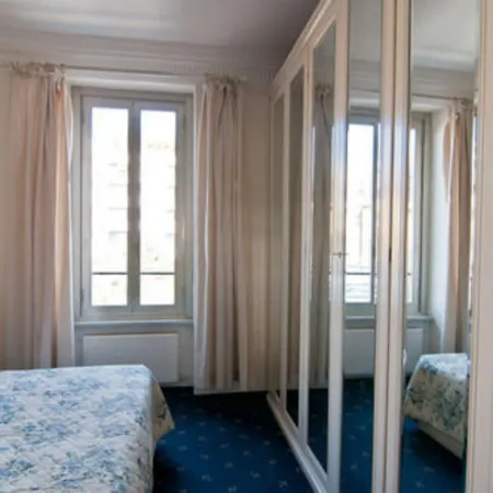 ホテル Grand De Londres 4*