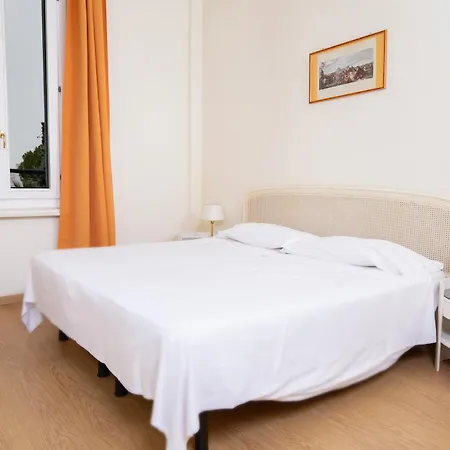 Grand De Londres Hotel 4*