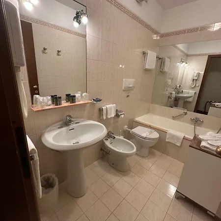Grand De Londres Otel 4*