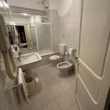 Grand De Londres 4*