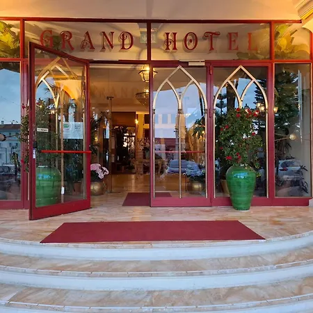 Grand De Londres 4* سانريمو