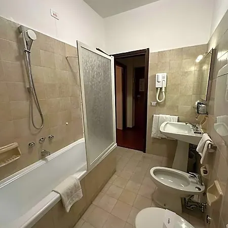 Hotel Grand De Londres San Remo